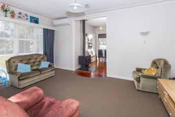 69 Lake Crescent, Hamilton Lake