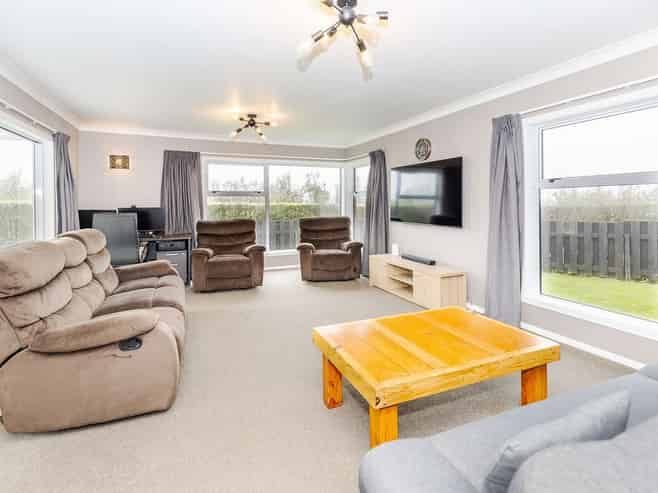 12 Raynes Road, Rukuhia