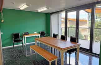 OFFICE/RETAIL SPACE - KEY LOCATION