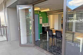 OFFICE/RETAIL SPACE - KEY LOCATION