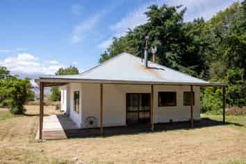 135 McIntosh Road, OMAKAU