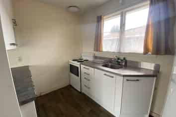 2/17 Torrens Road, Hillmorton