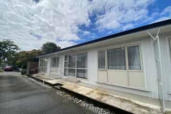 2/17 Torrens Road, Hillmorton