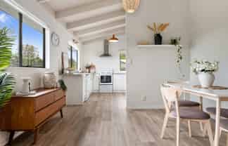 2/32 Hand Road, Helensville