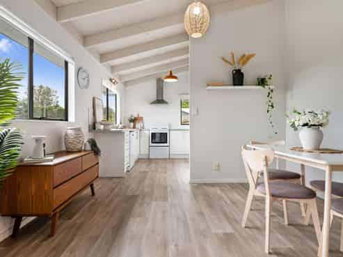 2/32 Hand Road, Helensville