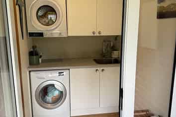 6 Cooper Street, Mornington