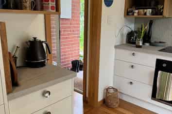 6 Cooper Street, Mornington