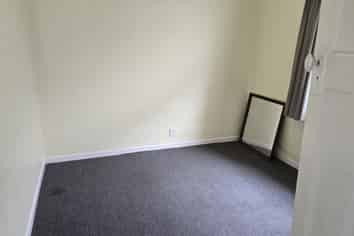 8 Roy Street, Newtown