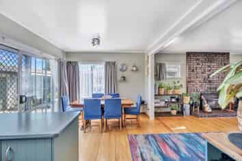 74 Alexander Avenue, Onekawa