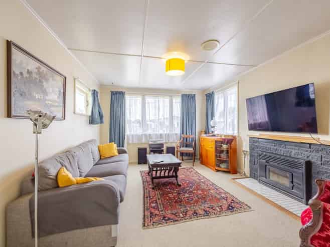 6 Montgomery Street, Waipukurau