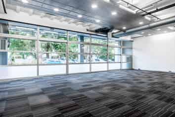 Modern D72 Office Suite | 175 m2