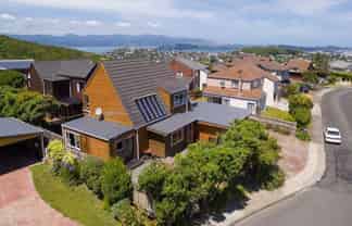 48A Satara Crescent, Khandallah