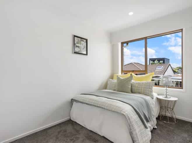 2/67A Roberton Road, Avondale