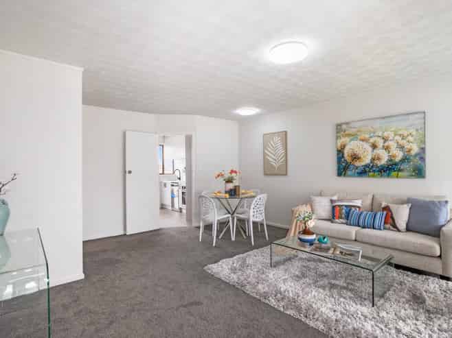 2/67A Roberton Road, Avondale