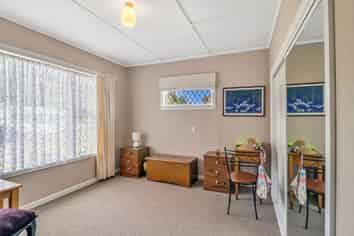 2 Glandwr Crescent, Whanganui East