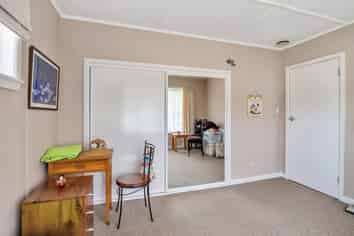 2 Glandwr Crescent, Whanganui East