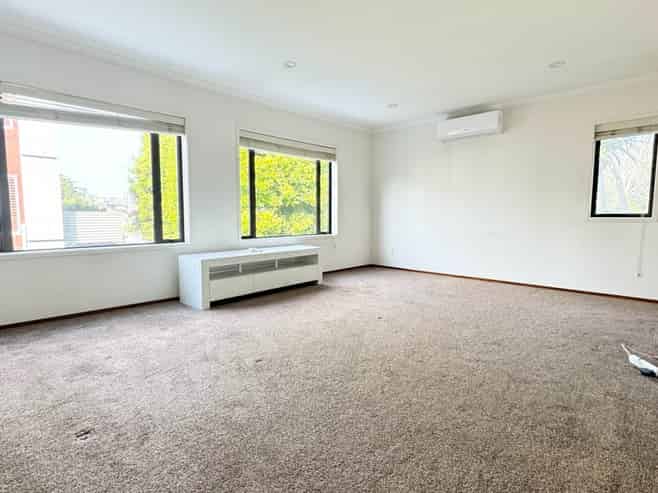 25A Alpers Avenue, Epsom