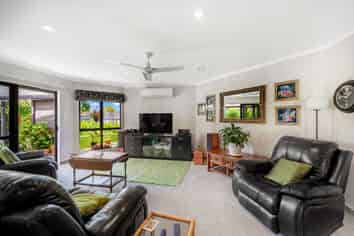 10 Bishops Close, Greenmeadows