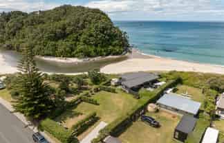  42 Fishermans Bend, Whiritoa