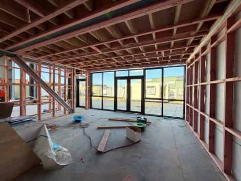 Brand New, High Spec Warehouse & Office