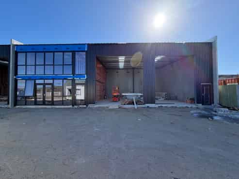 Brand New, High Spec Warehouse & Office