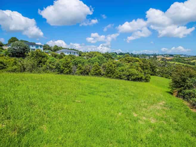 884 Redoubt Road, Flat Bush