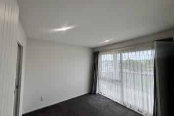 a/11 Tributary Parade, Karaka