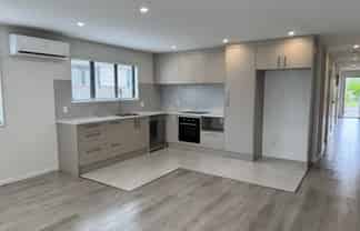 a/11 Tributary Parade, Karaka