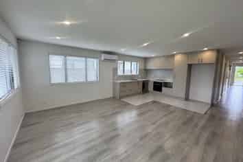 a/11 Tributary Parade, Karaka