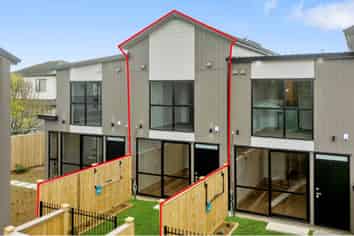 Lot 4/ 3 Albert Road, Manukau