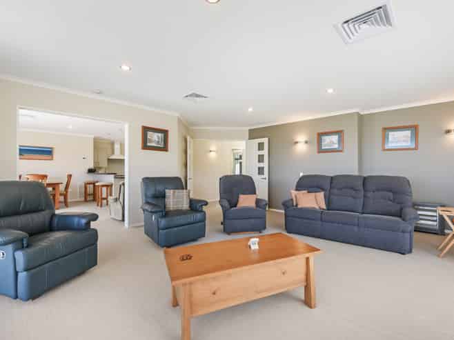 11 Torlesse Drive, Kaiteriteri