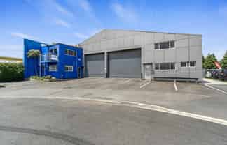 Brand exposure to SH1C with warehouse & yard