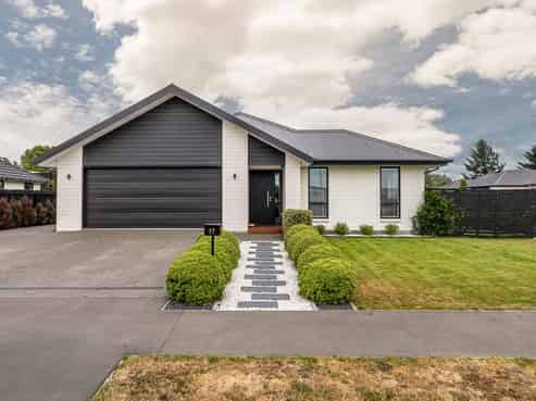 17 Owen Drive, Darfield