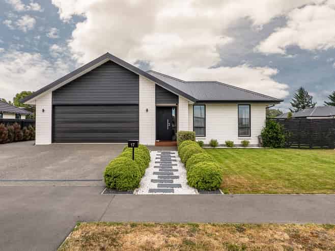 17 Owen Drive, Darfield