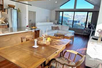 17c Cornwall Rd, Lyttelton