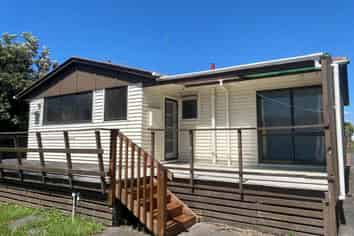 32 Pembroke Street, Papatoetoe