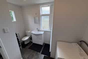 1/349 Hereford Street, Linwood