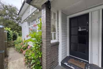 1/349 Hereford Street, Linwood