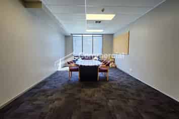 168M² And 6 Carparks, Mount Wellington