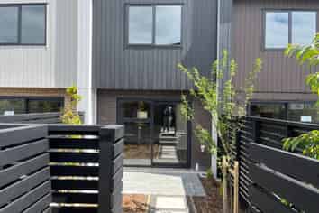 49 Selo Street, Glen Eden