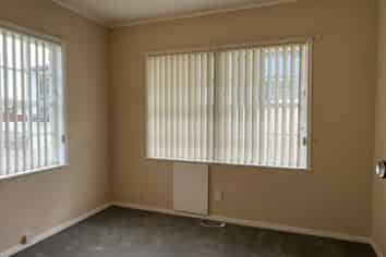 5 Maroubra Place, Botany Downs