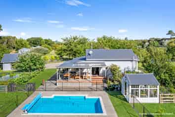 260 Kaiwhaiki Road, Parikino