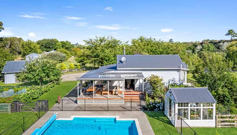 260 Kaiwhaiki Road, Parikino