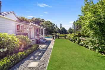 260 Kaiwhaiki Road, Parikino