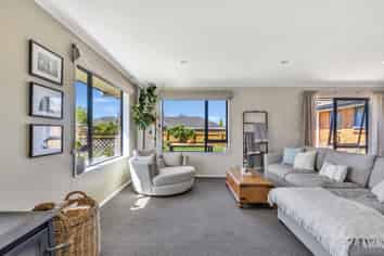 4 Ernest Place, Brightwater