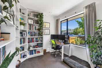 4 Ernest Place, Brightwater