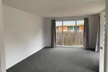 49a McFaddens Road, Saint Albans