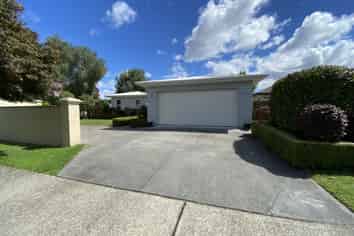 1 Horsley Grove, Pyes Pa