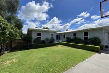 1 Horsley Grove, Pyes Pa