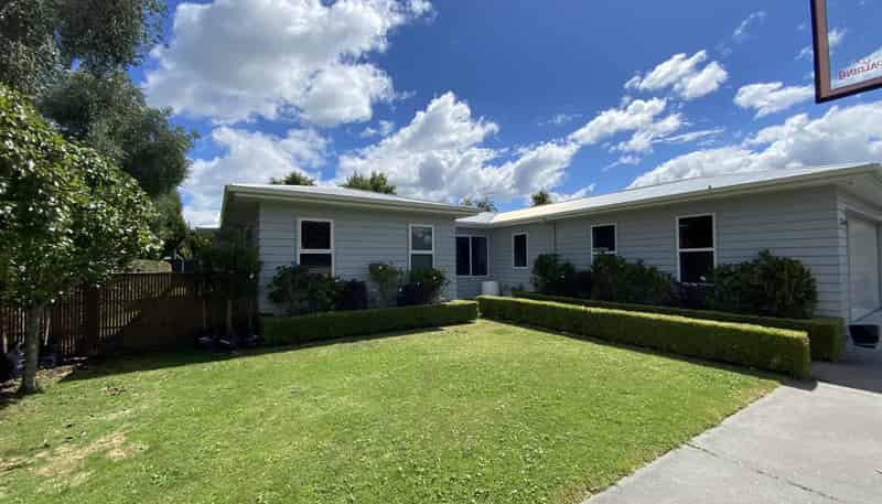 1 Horsley Grove, Pyes Pa